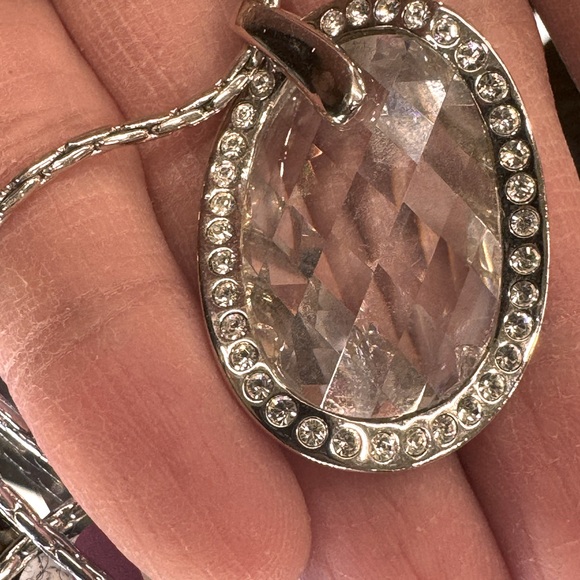 Elegant Butler necklace with big crystal and cz - Picture 6 of 6